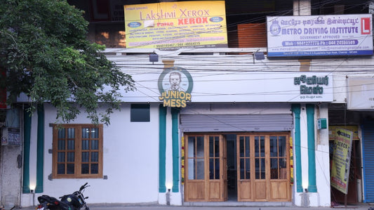 Junior Mess Idhu Namma Bench Kadai